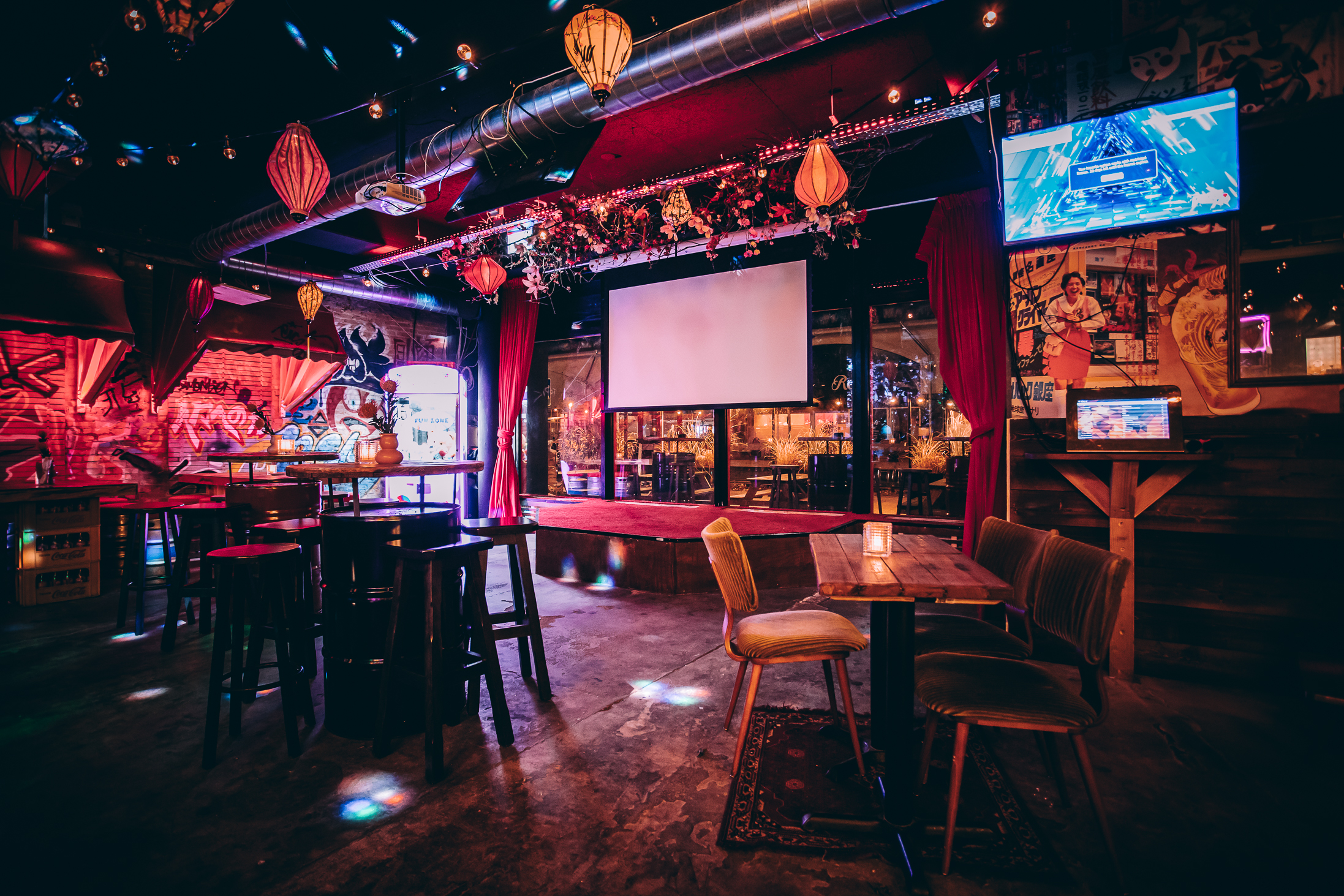 Exclusieve afhuur Dikke Mic Karaoke Bar Rotterdam